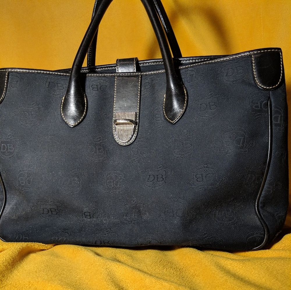 vintage black Dooney & Bourke handbag